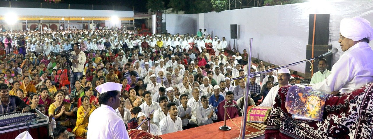 विकत मिळते त्याची किंमत असते, प्रसादाने मिळते ते अनमोल असते – बाबा महाराज सातारकर