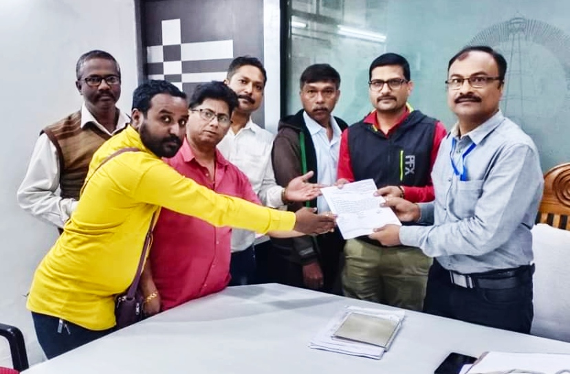 एनयुजेएम तर्फे नाशिक जिल्हा परिषदेतील मुख्य कार्यकारी अधिकारी यांना निवेदन; परिषदेचा माध्यमांप्रती असलेल्या उदासीनतेबाबत निषेध