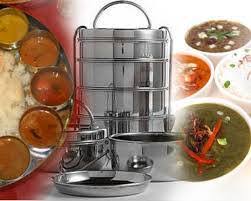 औरंगाबादमधील गरजू विद्यार्थ्यांना एस.टी. कॉलनीतील महिलांकडून जेवणाची व्यवस्था औरंगाबादमधील गरजू विद्यार्थ्यांना एस.टी. कॉलनीतील महिलांकडून जेवणाची व्यवस्था