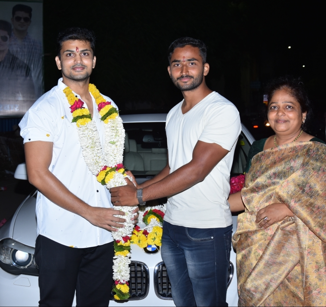 मटका व्यावसायिकाचा मुलगा झाला नायब तहसिलदार