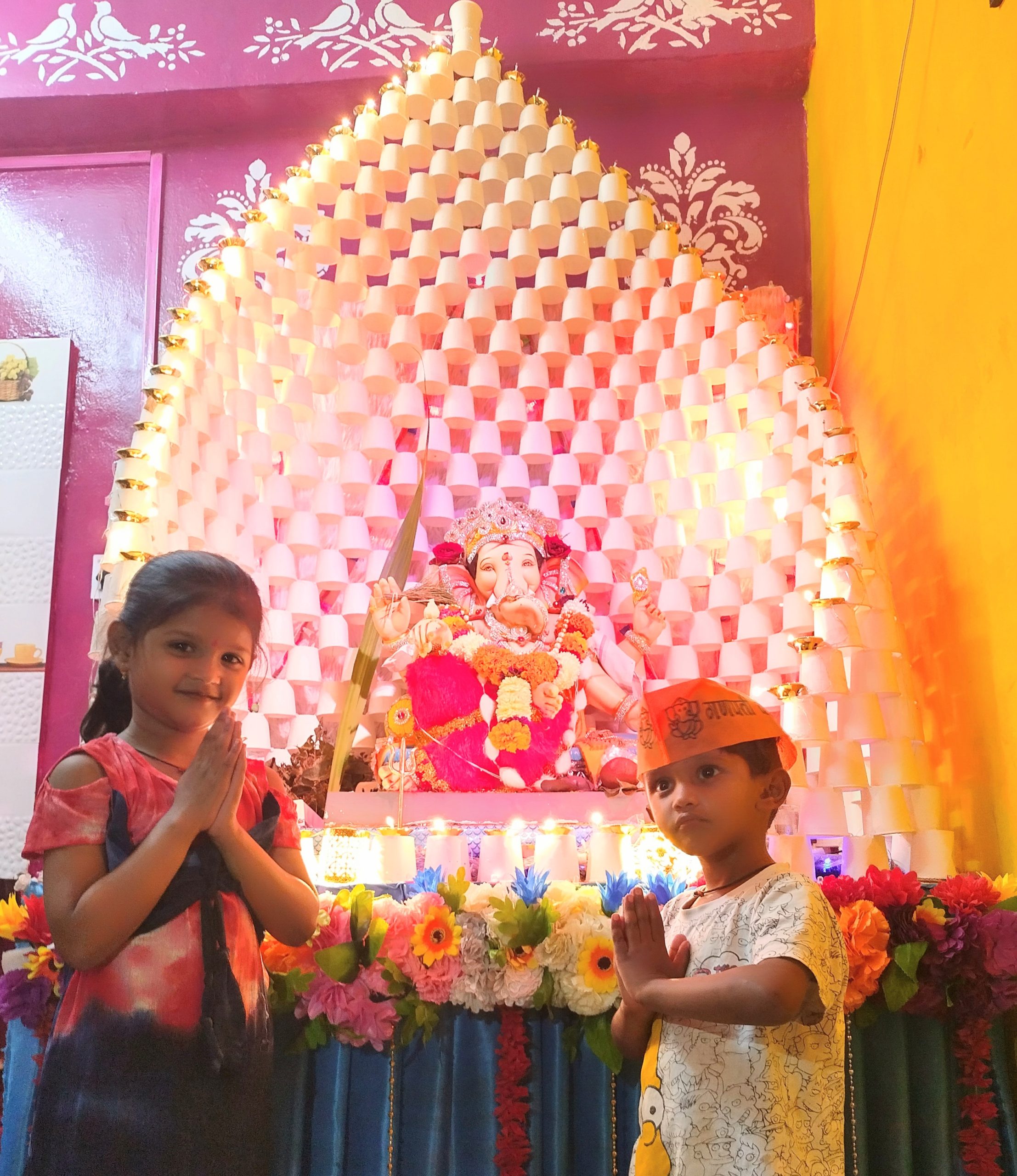 घरगुती गणपती : कागदी कपापासून गणपतीची आकर्षक आरस