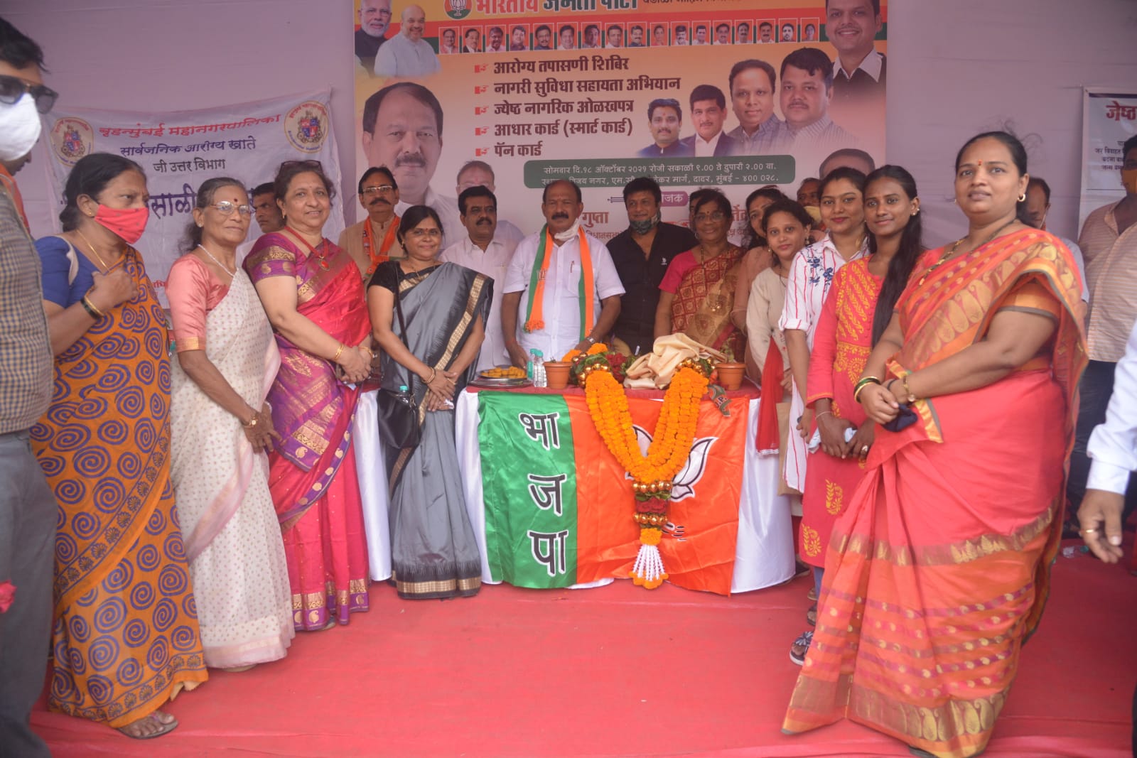 भाजप आमदार कालीदास कोळंबकर यांचा जनता दरबाराच्या माध्यमातून जनतेशी संवाद