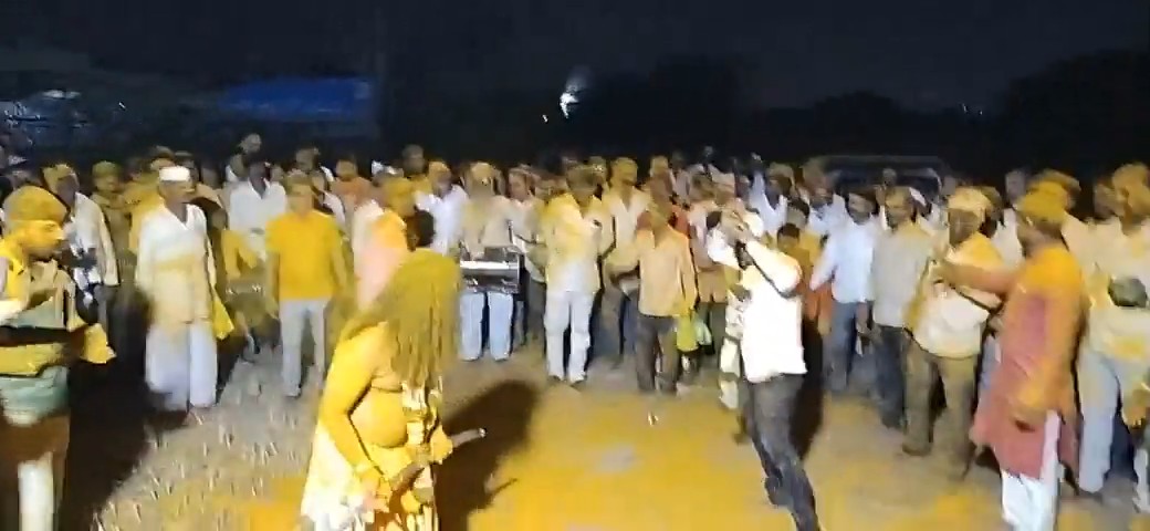 दिवाळी पाडवानिमित्त श्री विठ्ठल बिरुदेव भाकणूक व परजेचा कार्यक्रम उत्साहात