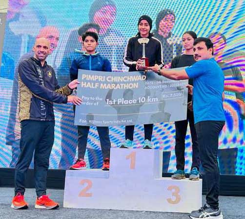 पिंपरी चिंचवड हाफ मॅरेथॉनमध्ये शर्मिला, मनोज, गौरी, सुनिल यांना प्रथम क्रमांक