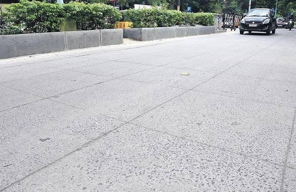 काळेवाडी मुख्य रस्त्याचे काँक्रीटीकरण करण्याची मागणी काळेवाडी मुख्य रस्त्याचे काँक्रीटीकरण करण्याची मागणी