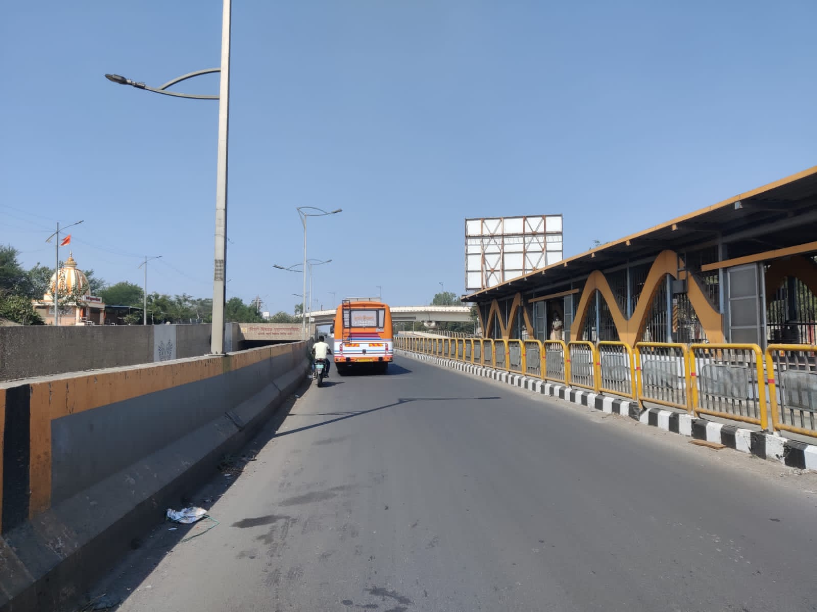 औंध रावेत बीआरटी रस्त्यावर होणाऱ्या शंभर कोटींची उधळपट्टी थांबवा – राहुल कलाटे