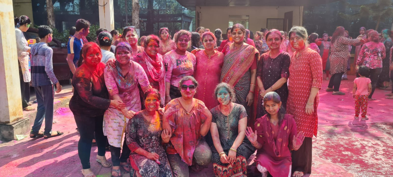 सोसायटीतील नागरीक उत्सवानिमित्त एकत्र येत एकजुटीचे दर्शन घडवितात – कुंदाताई भिसे..