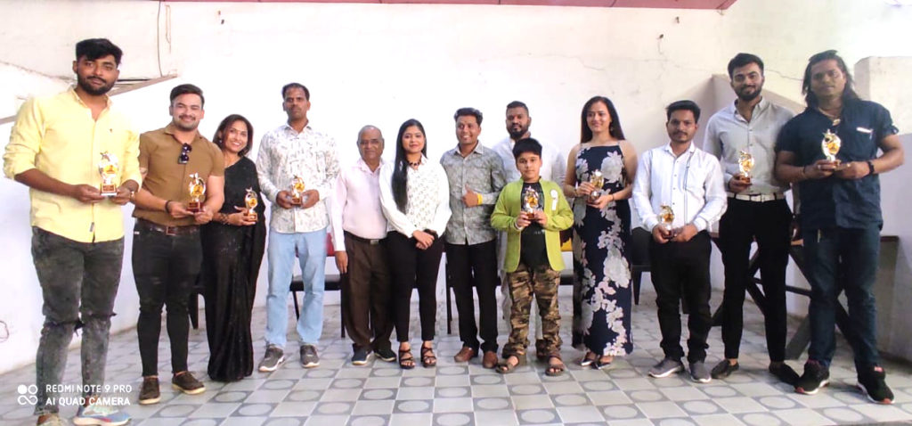 आंतरराष्ट्रीय पुरस्कार प्राप्त "भावना" लघुपटातील कलाकारांचा सन्मान! आंतरराष्ट्रीय पुरस्कार प्राप्त "भावना" लघुपटातील कलाकारांचा सन्मान!