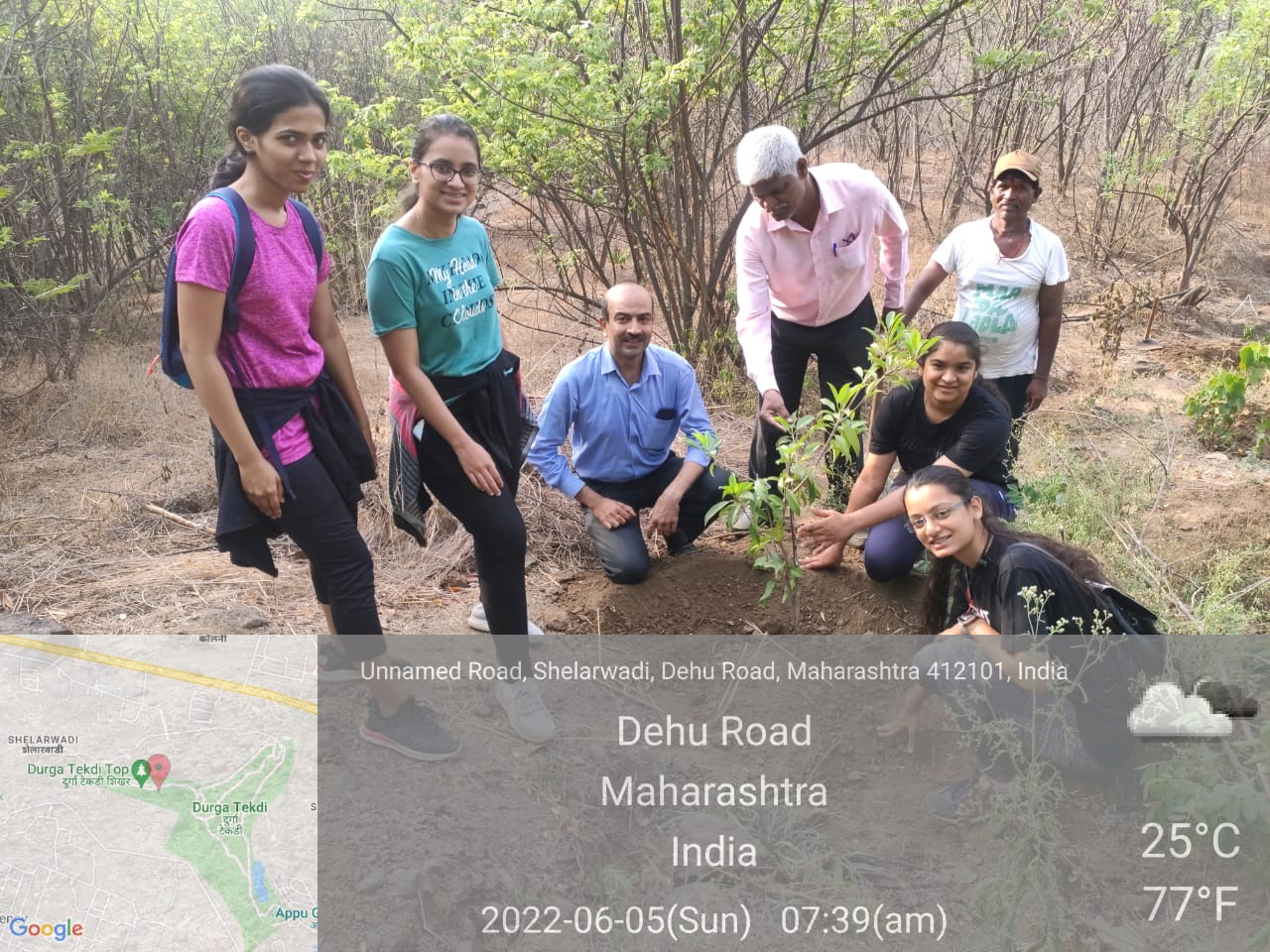 जागतिक पर्यावरण दिनानिमित्त डॉ. डी. वाय. पाटील परिवारतर्फे वृक्षारोपण