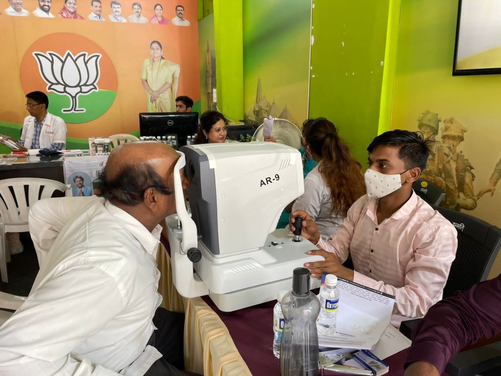 उन्नतीच्या वर्धापनदिनानिमित्त सप्ताहभर विधायक उपक्रमांची रेलचेल ; मोफत डोळे तपासणी शिबीरास नागरिकांचा उस्फुर्त सहभाग उन्नतीच्या वर्धापनदिनानिमित्त सप्ताहभर विधायक उपक्रमांची रेलचेल ; मोफत डोळे तपासणी शिबीरास नागरिकांचा उस्फुर्त सहभाग