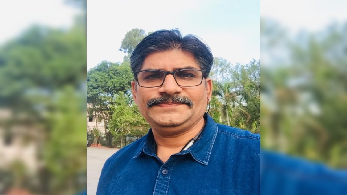 डॉ. दिनकर मुरकुटे यांची इतिहास अभ्यास मंडळावर निवड डॉ. दिनकर मुरकुटे यांची इतिहास अभ्यास मंडळावर निवड