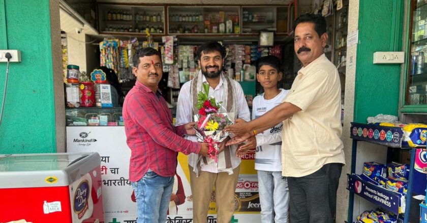 विवेक तापकीर यांचा जामखेड तालुका केमिस्ट असोसिएशन तर्फे सत्कार 