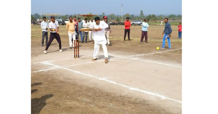 छत्रपती चषक खडकी सदार येथील स्पर्धेचे थाटात उद्धाटन