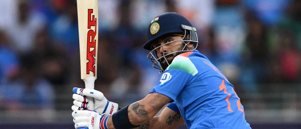 pakistan vs India : वनडे क्रिकेटमध्ये विराट कोहलीने रचला आणखी एक इतिहास pakistan vs India : वनडे क्रिकेटमध्ये विराट कोहलीने रचला आणखी एक इतिहास