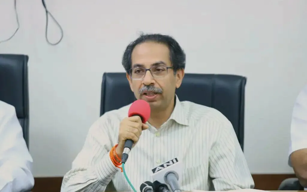 कोरोना'च्या पार्श्वभूमीवर मंत्रिमंडळाच्या बैठकीत घेतले 'हे' चार महत्त्वाचे निर्णय कोरोना'च्या पार्श्वभूमीवर मंत्रिमंडळाच्या बैठकीत घेतले 'हे' चार महत्त्वाचे निर्णय