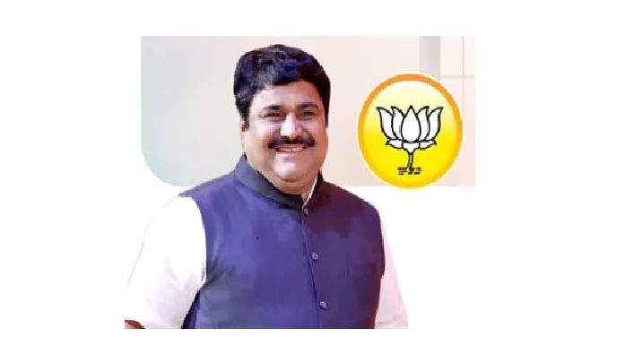 पत्रकाराला धमकी दिल्याप्रकरणी भाजप नगरसेविकेच्या पतीविरोधात गुन्हा दाखल पत्रकाराला धमकी दिल्याप्रकरणी भाजप नगरसेविकेच्या पतीविरोधात गुन्हा दाखल