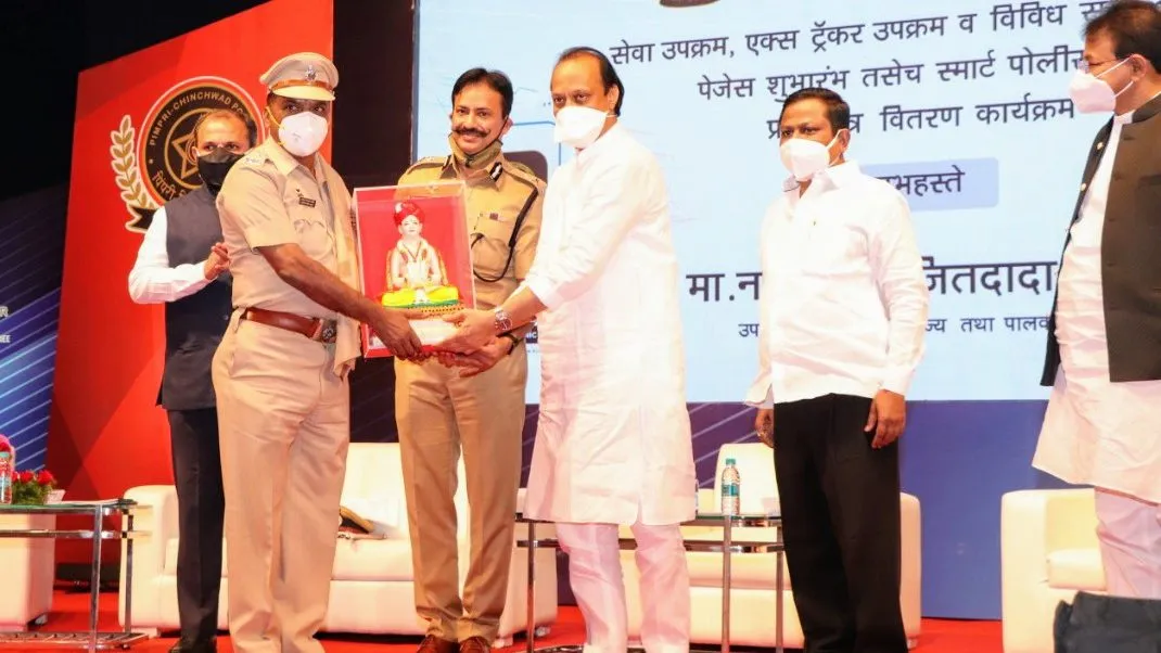 सहायक आयुक्त राजाराम पाटील यांच्या बदलीने..गहिवरले पिंपरी चिंचवड पोलिस आयुक्तालय! सहायक आयुक्त राजाराम पाटील यांच्या बदलीने..गहिवरले पिंपरी चिंचवड पोलिस आयुक्तालय!