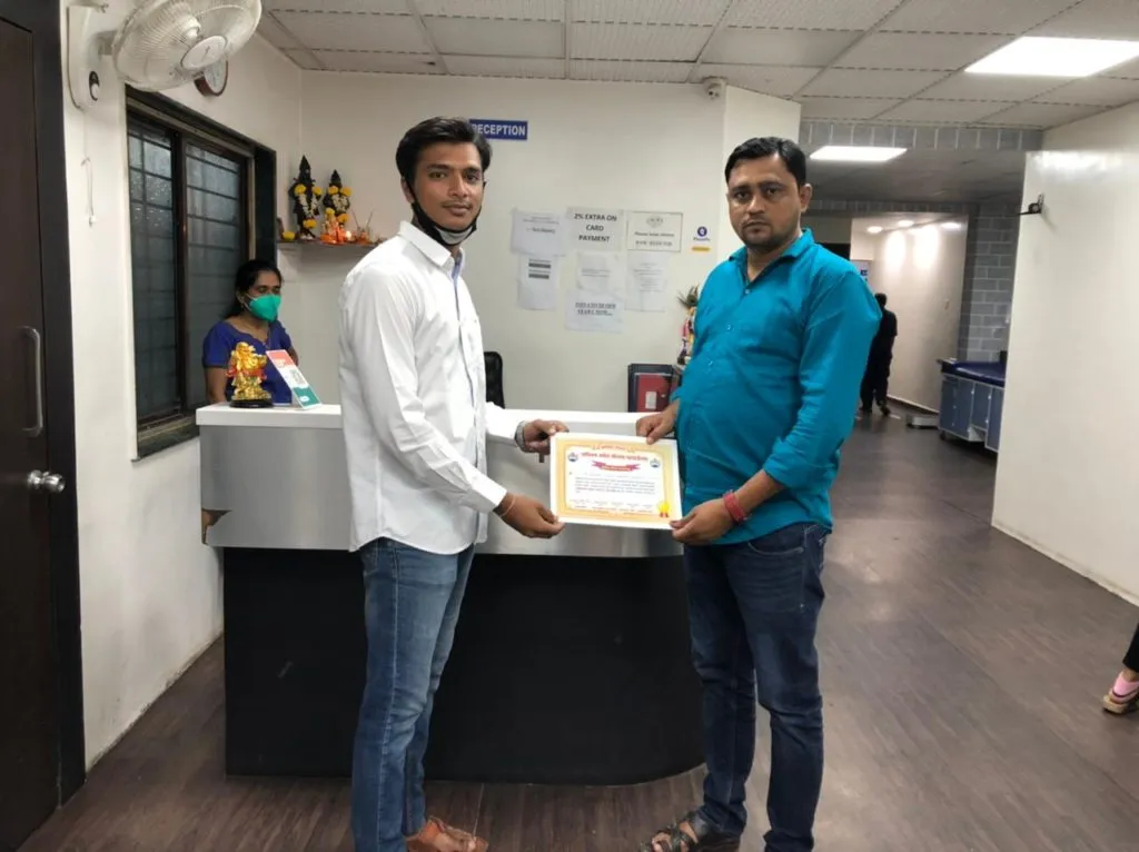 मनसे व अभिनव रावेत सोशल फाऊंडेशन तर्फे कोविड योध्दांचा सन्मान मनसे व अभिनव रावेत सोशल फाऊंडेशन तर्फे कोविड योध्दांचा सन्मान