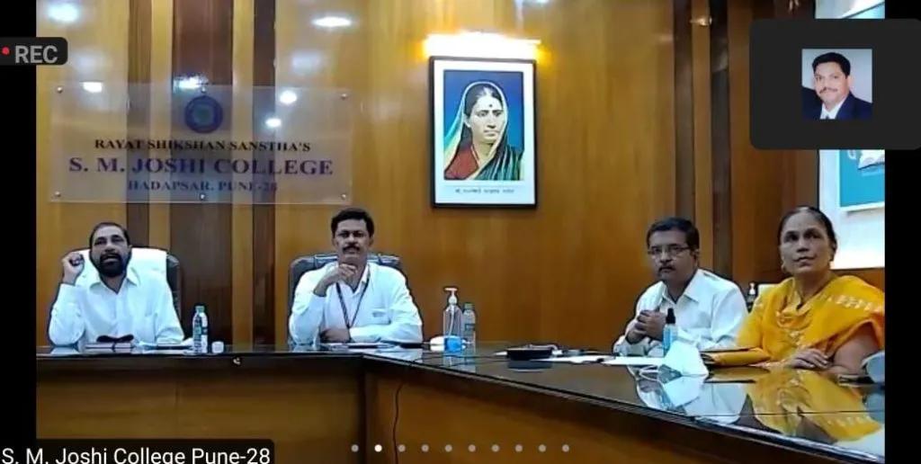 एस. एम. जोशी कॉलेजमध्ये कर्मवीर जयंती समारंभ संपन्न