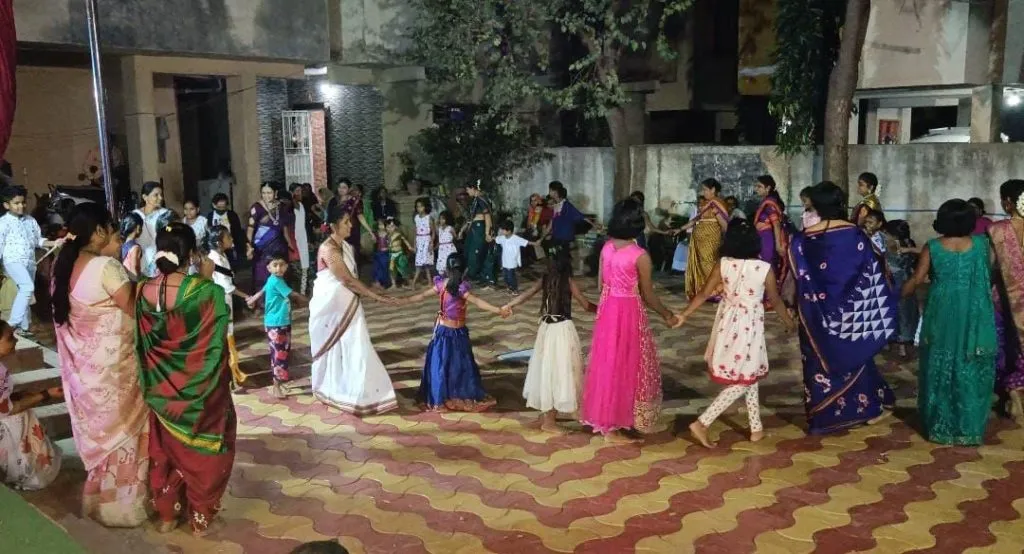 अनंतनगरमध्ये गरबा, भोंडला व नृत्य स्पर्धा उत्साहात