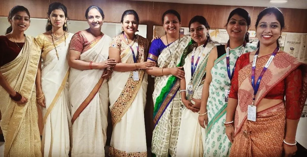 नवरात्रीनिमित्त एसबीआय पिंपरी टाऊन शाखेत आकर्षक सजावट नवरात्रीनिमित्त एसबीआय पिंपरी टाऊन शाखेत आकर्षक सजावट