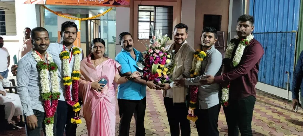 नगरसेविका सविता खुळे यांच्यातर्फे कुस्ती निवड चाचणी स्पर्धातील विजेत्यांचा सत्कार नगरसेविका सविता खुळे यांच्यातर्फे कुस्ती निवड चाचणी स्पर्धातील विजेत्यांचा सत्कार