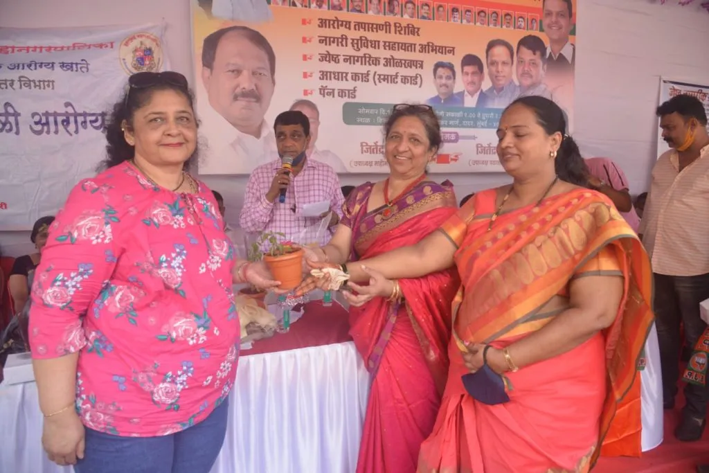 भाजप आमदार कालीदास कोळंबकर यांचा जनता दरबाराच्या माध्यमातून जनतेशी संवाद