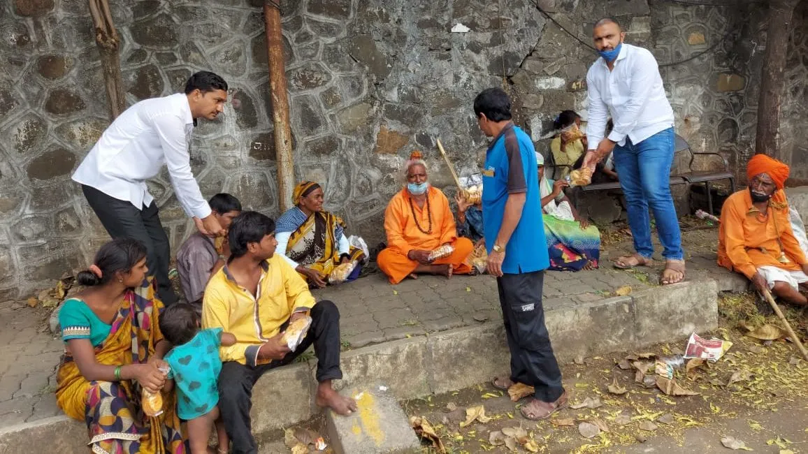 श्री फाउंडेशन आणि श्री वेदिका महिला बचत गट यांच्यातर्फे वंचितांना दिवाळी फराळ वाटप श्री फाउंडेशन आणि श्री वेदिका महिला बचत गट यांच्यातर्फे वंचितांना दिवाळी फराळ वाटप