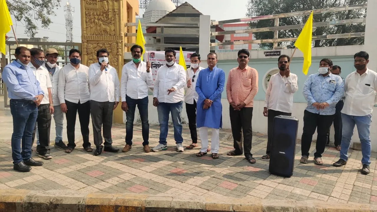 राजकीय आरक्षण मिळत नाही तोपर्यंत निवडणुका घेऊ देणार नाही - प्रा. गणेश ढाकणे राजकीय आरक्षण मिळत नाही तोपर्यंत निवडणुका घेऊ देणार नाही - प्रा. गणेश ढाकणे