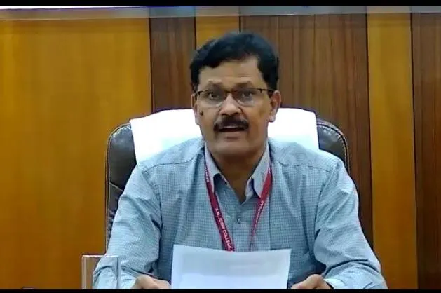 आनंदी रहा व इतरांना आनंद द्या - डॉ. संजय कळमकर