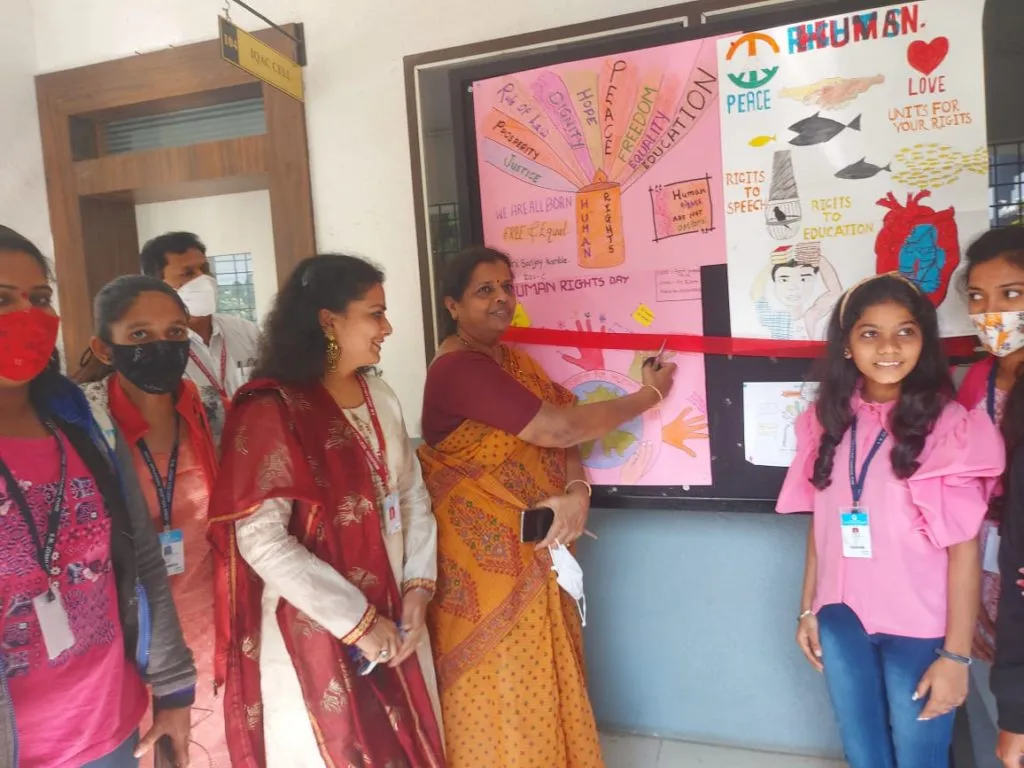 एस. एम. जोशी कॉलेजमध्ये आंतरराष्ट्रीय मानवाधिकार दिन संपन्न एस. एम. जोशी कॉलेजमध्ये आंतरराष्ट्रीय मानवाधिकार दिन संपन्न