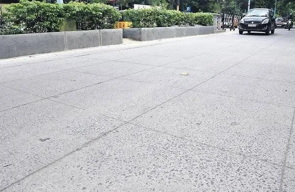 काळेवाडी मुख्य रस्त्याचे काँक्रीटीकरण करण्याची मागणी काळेवाडी मुख्य रस्त्याचे काँक्रीटीकरण करण्याची मागणी