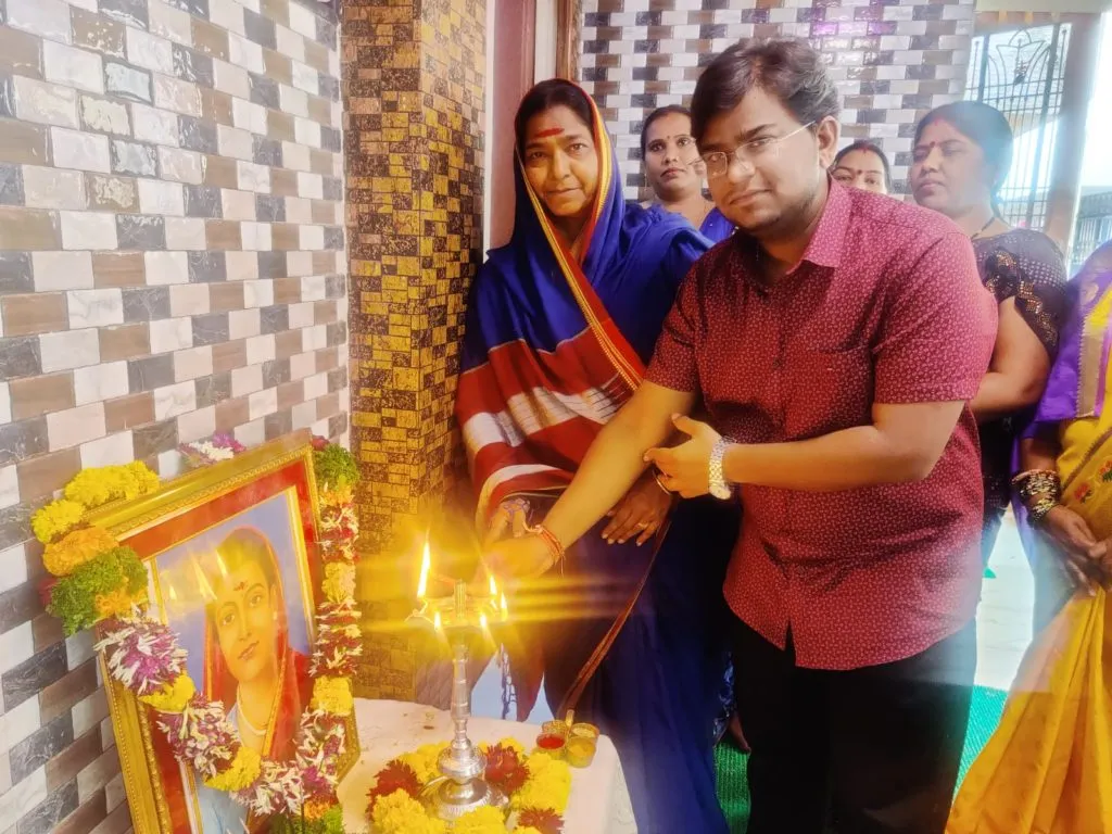 सावित्रीबाई फुले यांच्या पहिल्या शाळेचे नूतनीकरण करणे गरजेचे - ज्योती भारती सावित्रीबाई फुले यांच्या पहिल्या शाळेचे नूतनीकरण करणे गरजेचे - ज्योती भारती