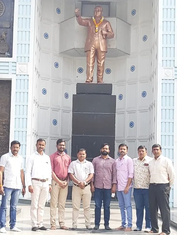 ‘महाराष्ट्र प्रेस क्लब’च्या वतीने दर्पणकार बाळशास्त्री जांभेकर यांना अभिवादन ‘महाराष्ट्र प्रेस क्लब’च्या वतीने दर्पणकार बाळशास्त्री जांभेकर यांना अभिवादन
