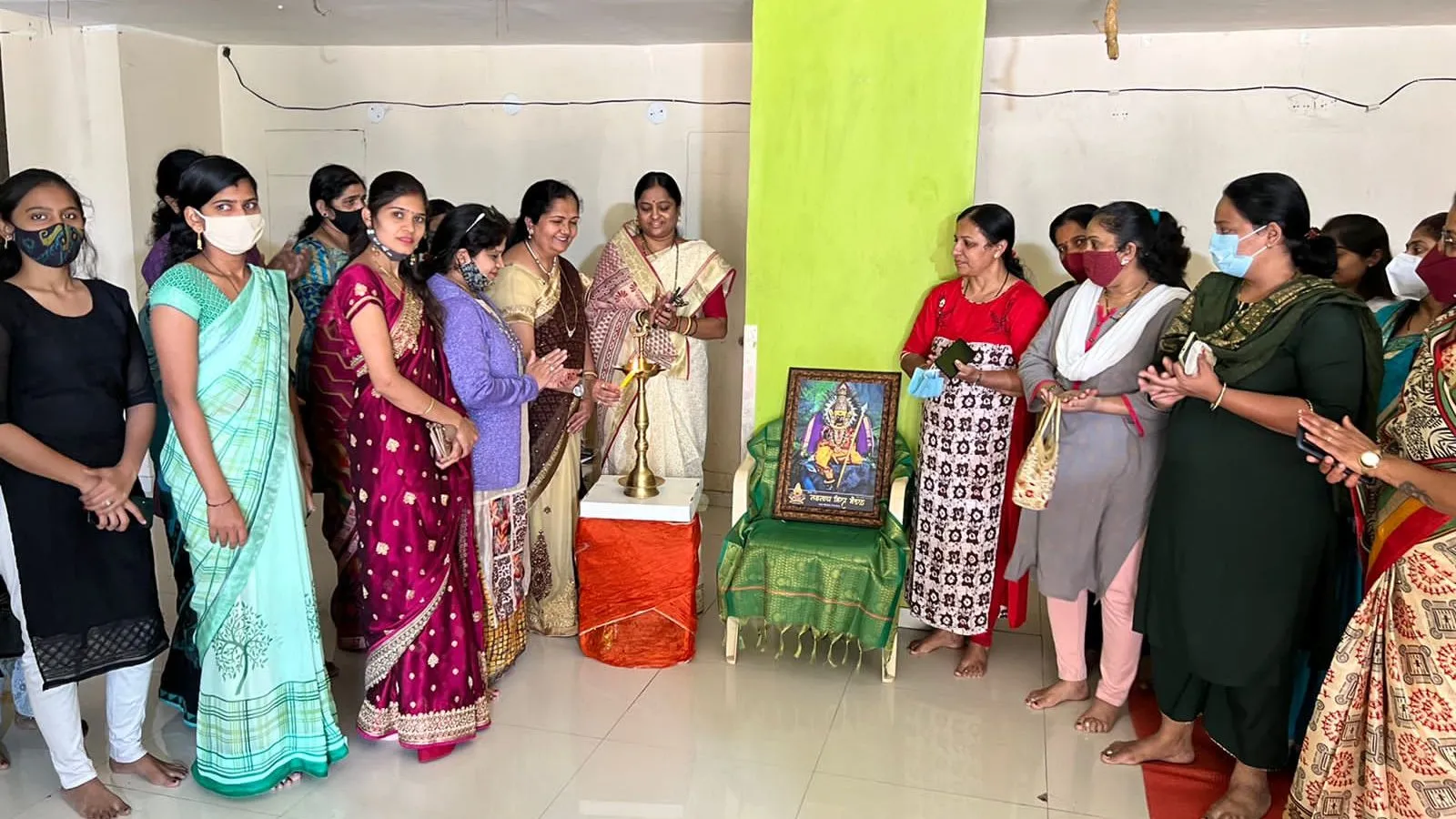 मकरसंक्रांती निमित्त महिलांसाठी खास 'संक्रांती स्पेशल' पदार्थ बनविण्याचे प्रशिक्षण मकरसंक्रांती निमित्त महिलांसाठी खास 'संक्रांती स्पेशल' पदार्थ बनविण्याचे प्रशिक्षण