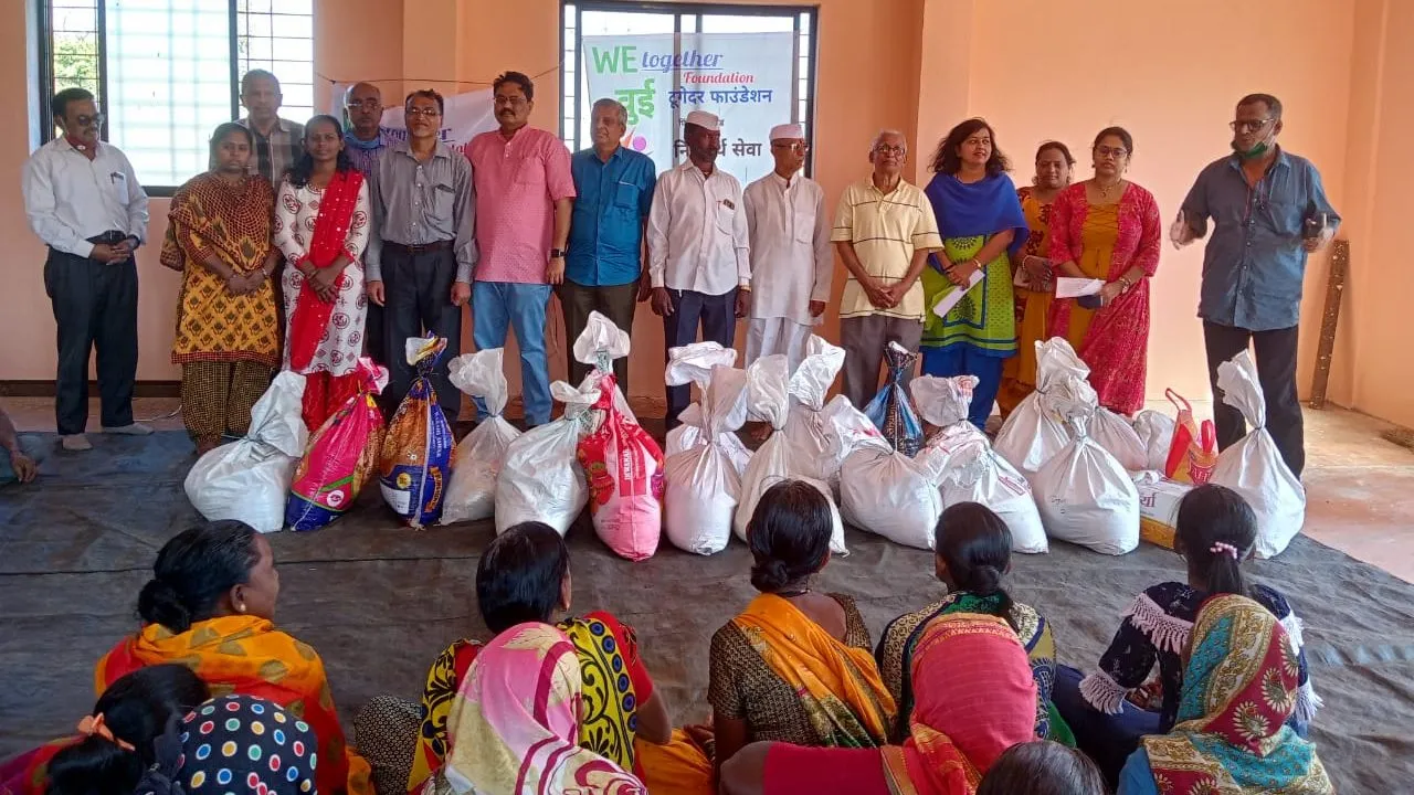 सेवाभावी लोकांनी दुर्गम भागातील आदिवासींचे सक्षमीकरण करावे - डॉ. किशोर खिल्लारे सेवाभावी लोकांनी दुर्गम भागातील आदिवासींचे सक्षमीकरण करावे - डॉ. किशोर खिल्लारे