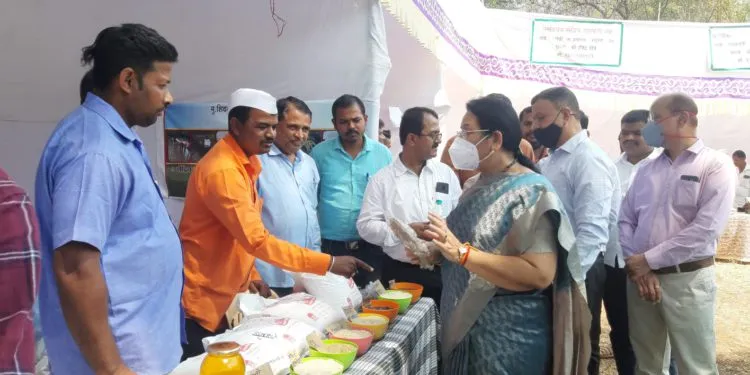 तांदूळ महोत्सवाला विधानपरिषदेच्या उपसभापती डॉ. नीलम गोऱ्हे यांची भेट तांदूळ महोत्सवाला विधानपरिषदेच्या उपसभापती डॉ. नीलम गोऱ्हे यांची भेट