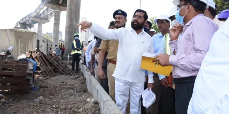 पालकमंत्री एकनाथ शिंदे यांनी घेतला मेट्रो ४ मार्गाच्या कामांचा आढावा पालकमंत्री एकनाथ शिंदे यांनी घेतला मेट्रो ४ मार्गाच्या कामांचा आढावा