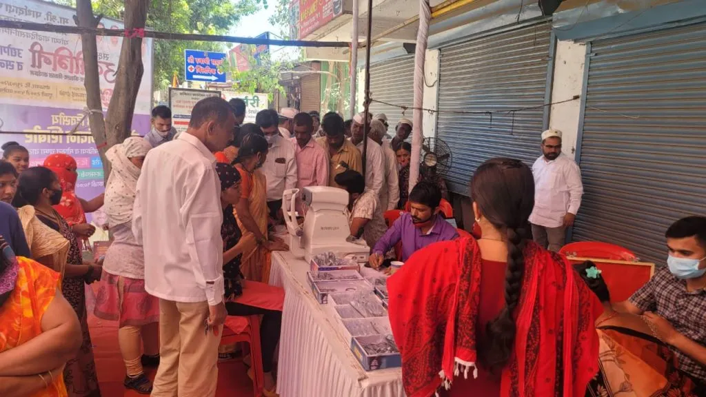 विशाल वाकडकर यांच्या वाढदिवसानिमित्त नेत्र रोग तपासणी शिबीर संपन्न विशाल वाकडकर यांच्या वाढदिवसानिमित्त नेत्र रोग तपासणी शिबीर संपन्न