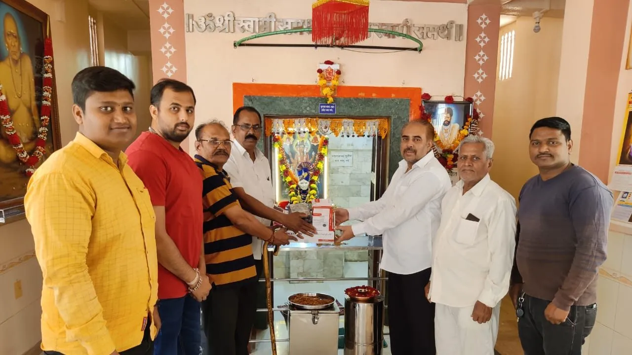 भाजप नेते शंकरशेठ जगताप यांच्या वाढदिवसानिमित्त अन्नदान व श्री स्वामी समर्थ मंदिरास सीसीटीव्ही कॅमेरे भेट भाजप नेते शंकरशेठ जगताप यांच्या वाढदिवसानिमित्त अन्नदान व श्री स्वामी समर्थ मंदिरास सीसीटीव्ही कॅमेरे भेट