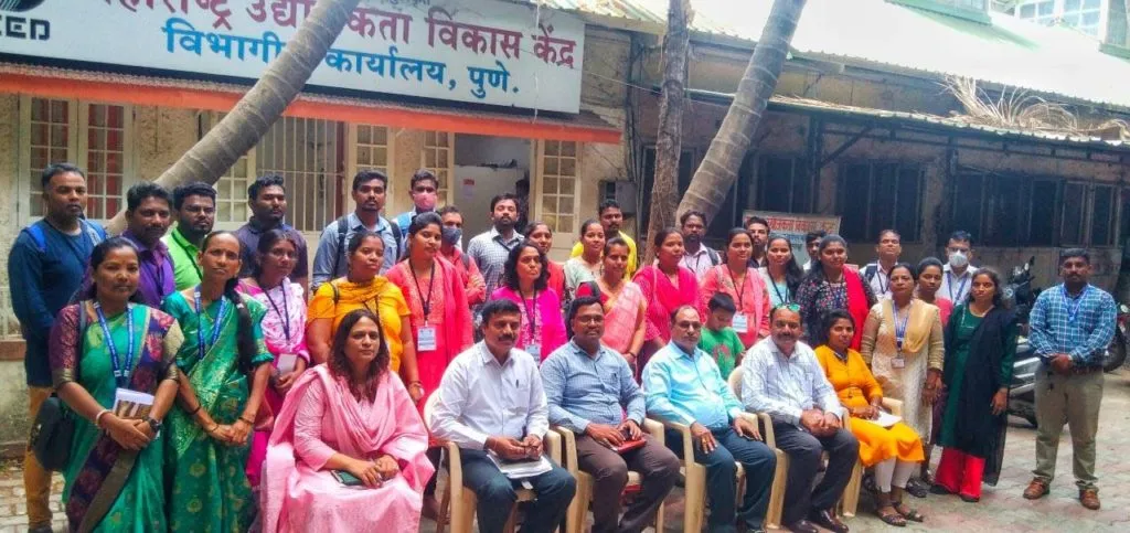 बार्टी व एमसीईडी तर्फे मोफत उद्योजकता विकास प्रशिक्षण कार्यक्रमाची सुरूवात बार्टी व एमसीईडी तर्फे मोफत उद्योजकता विकास प्रशिक्षण कार्यक्रमाची सुरूवात