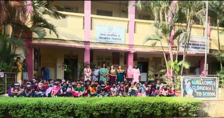 अभिमान स्कूलमध्ये बालचमूंचे स्वागत अभिमान स्कूलमध्ये बालचमूंचे स्वागत