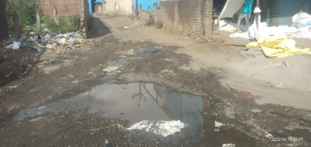 प्रभाग क्रमांक तीनमधील रस्त्यांची दयनीय अवस्था - सुनील कुसाळकर प्रभाग क्रमांक तीनमधील रस्त्यांची दयनीय अवस्था - सुनील कुसाळकर