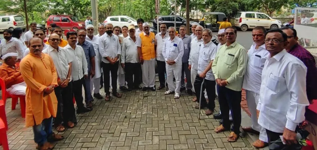 अमृतमहोत्सवी स्वातंत्र्य दिनानिमित्त आपकडून ज्येष्ठांचा सन्मान अमृतमहोत्सवी स्वातंत्र्य दिनानिमित्त आपकडून ज्येष्ठांचा सन्मान