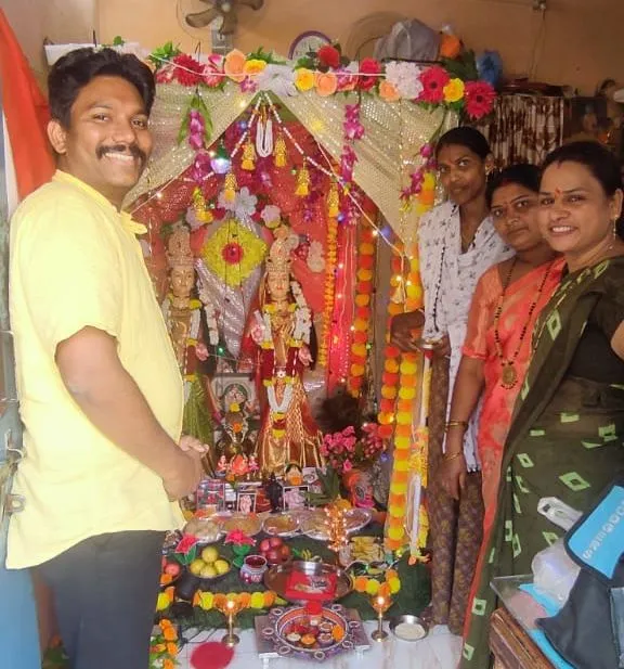 रॉयल फाउंडेशनच्या गौरी-गणपती सजावट स्पर्धेला उत्स्फूर्त प्रतिसाद रॉयल फाउंडेशनच्या गौरी-गणपती सजावट स्पर्धेला उत्स्फूर्त प्रतिसाद