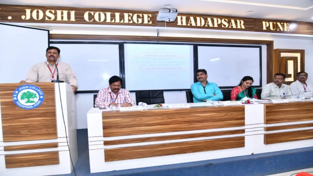 एस.एम. जोशी कॉलेजमध्ये रयत माऊली लक्ष्मीबाई भाऊराव पाटील स्मृतीदिन संपन्न एस.एम. जोशी कॉलेजमध्ये रयत माऊली लक्ष्मीबाई भाऊराव पाटील स्मृतीदिन संपन्न