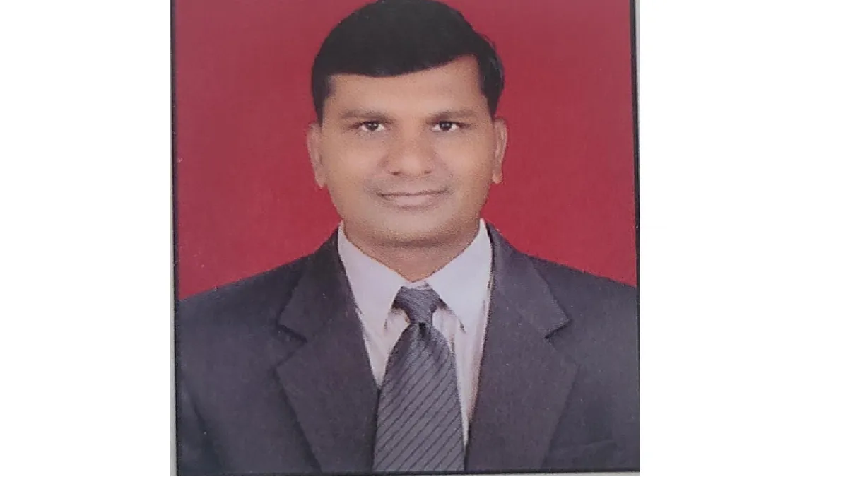 प्रा. सुरेश भोसले यांना इंग्रजी विषयात पीएच.डी. प्रदान प्रा. सुरेश भोसले यांना इंग्रजी विषयात पीएच.डी. प्रदान