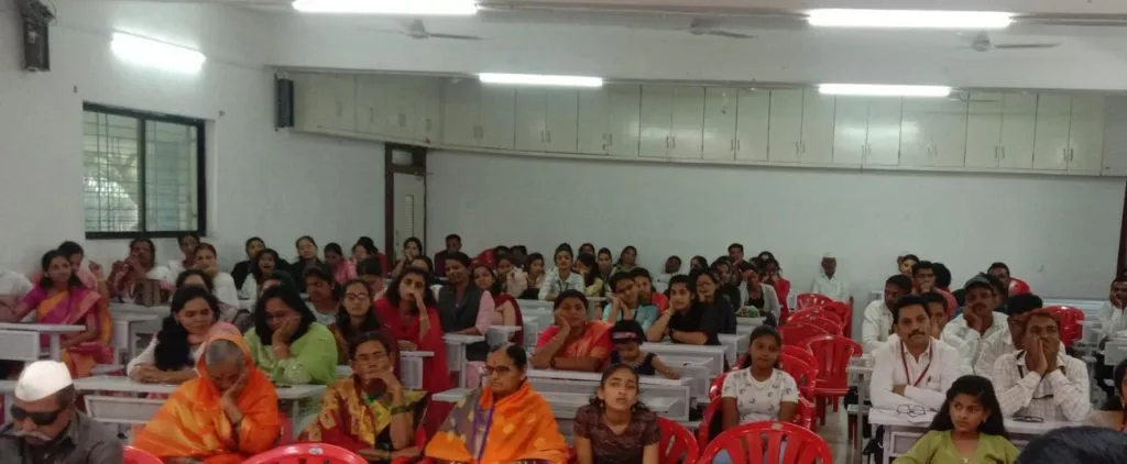 एस. एम. जोशी कॉलेजमध्ये सेवापुर्ती सत्कार समारंभ संपन्न एस. एम. जोशी कॉलेजमध्ये सेवापुर्ती सत्कार समारंभ संपन्न