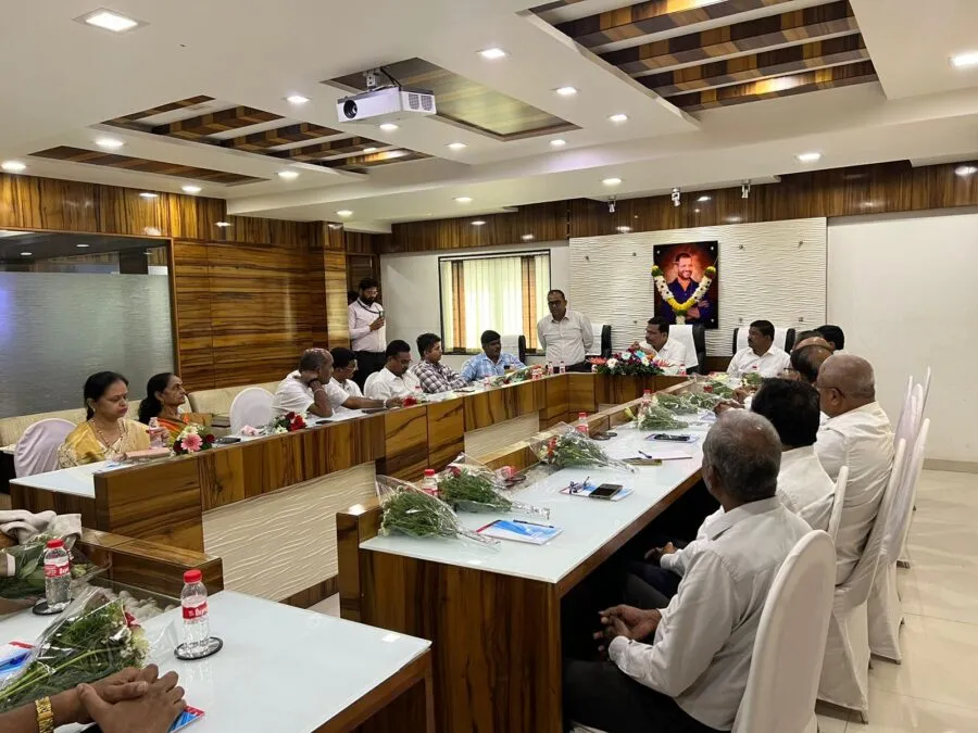 श्री गणेश सहकारी बँकेच्या प्रगतीसाठी कटिबद्ध! श्री गणेश सहकारी बँकेच्या प्रगतीसाठी कटिबद्ध!