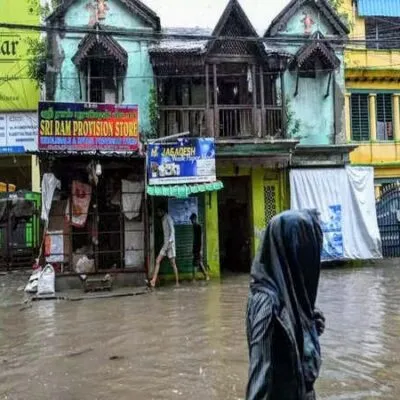 Tamil Nadu Floods : बंगालच्या उपसागरावरील दबावामुळे तामिळनाडूत मुसळधार पाऊस